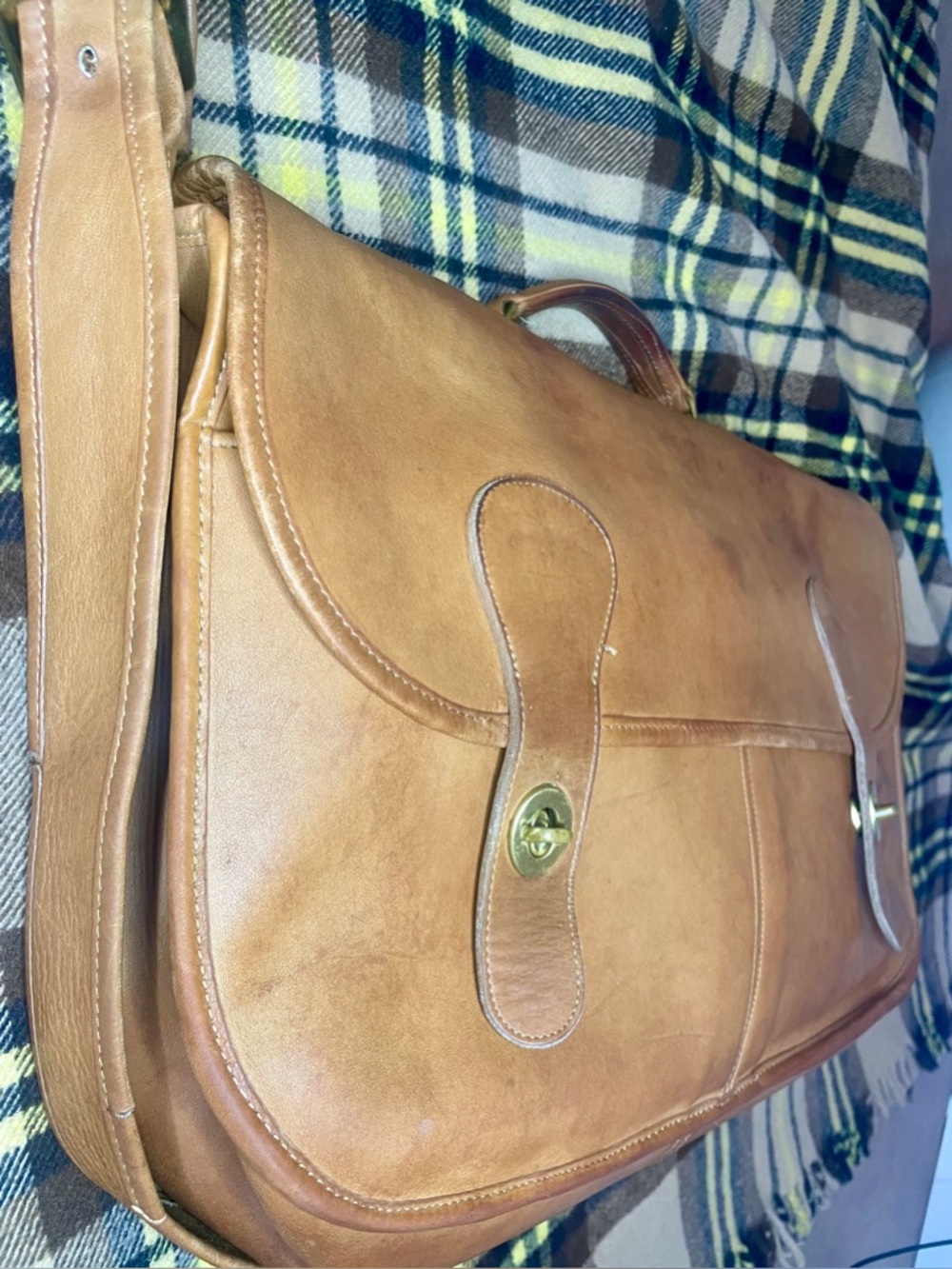Vintage 1970s Coach Musette Messenger Bag Briefcase in Tan Saddle - Picture 4 of 13